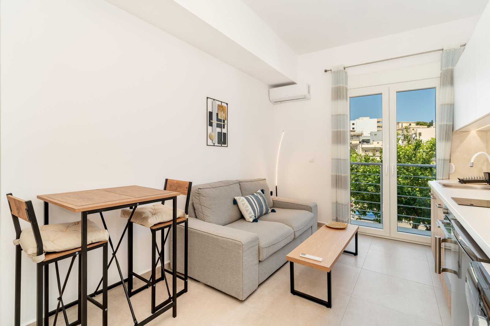Living room - general view